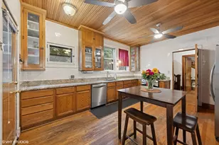 710 W Downer Pl, Aurora, IL 60506 - Photo 11