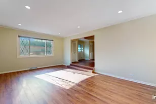 7942 Country Club Ln, Elmwood Park, IL 60707 - Photo 13