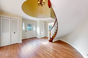 7942 Country Club Ln, Elmwood Park, IL 60707 - Photo 5