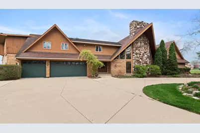 607 Berkshire Court, Downers Grove, IL 60516 - Photo 1