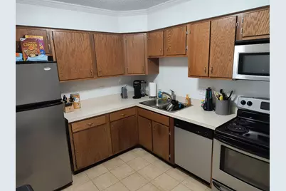 520 Biesterfield Road #318, Elk Grove Village, IL 60007 - Photo 3