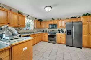 106 N Harbor Landing, Braidwood, IL 60408 - Photo 11