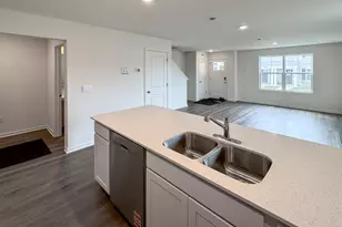 1044 58th Rd, Racine, WI 53182 - Photo 7