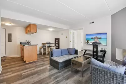 1751 S Washington Street #1, Naperville, IL 60565 - Photo 3