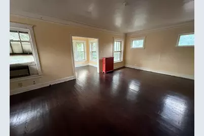 6911 S Jeffery Boulevard, Chicago, IL 60649 - Photo 5