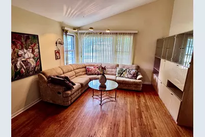 597 Lowden Avenue, Glen Ellyn, IL 60137 - Photo 3