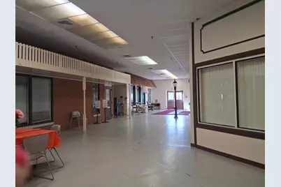 2711 Sheridan Road, Zion, IL 60099 - Photo 3