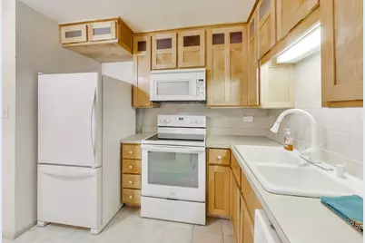 221 N Kenilworth Avenue #105, Oak Park, IL 60302 - Photo 5