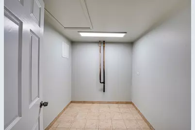 2415 W Pratt Boulevard #C1, Chicago, IL 60645 - Photo 5