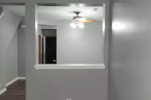 316 E Victoria Cir, North Aurora, IL 60542 - Photo 9