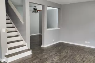 316 E Victoria Cir, North Aurora, IL 60542 - Photo 13