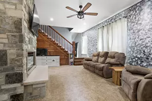 319 W Moulton St, Pontiac, IL 61764 - Photo 5