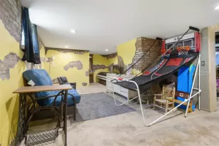 319 W Moulton St, Pontiac, IL 61764 - Photo 23