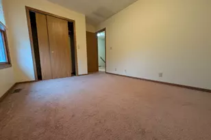 142 E Lincoln Hwy, Waterman, IL 60556 - Photo 9