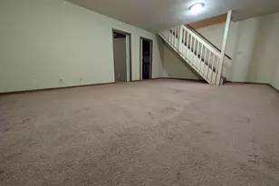 142 E Lincoln Hwy, Waterman, IL 60556 - Photo 15