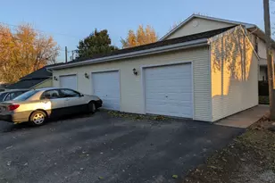 142 E Lincoln Hwy, Waterman, IL 60556 - Photo 3