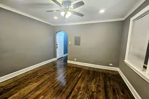 6545 N Francisco Ave, Chicago, IL 60645 - Photo 5