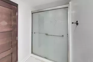 6544 N Albany Ave, Chicago, IL 60645 - Photo 21