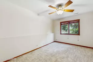 542 Silver Aspen Cir, Crystal Lake, IL 60014 - Photo 17