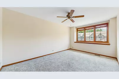 542 Silver Aspen Circle, Crystal Lake, IL 60014 - Photo 9