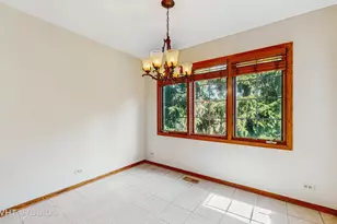 542 Silver Aspen Cir, Crystal Lake, IL 60014 - Photo 7