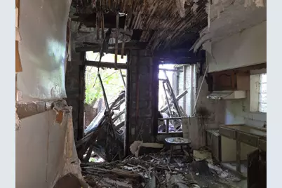 7137 S Carpenter Street, Chicago, IL 60621 - Photo 5