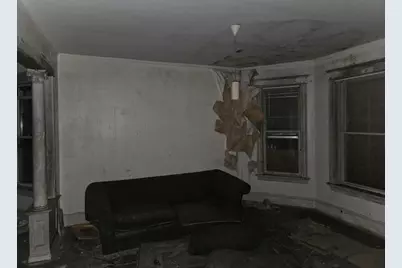 7137 S Carpenter Street, Chicago, IL 60621 - Photo 9