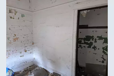 7137 S Carpenter Street, Chicago, IL 60621 - Photo 3