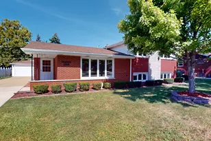 6442 W 88th St, Oak Lawn, IL 60453 - Photo 1