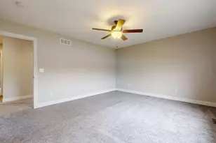 1320 Myrtle Beach Ave, Champaign, IL 61822 - Photo 15