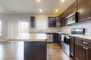 1320 Myrtle Beach Ave, Champaign, IL 61822 - Photo 9