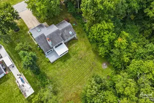 23 Birchwood Ln, Saint Anne, IL 60964 - Photo 3