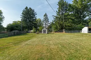 2124 Middlebury Rd, Freeport, IL 61032 - Photo 25