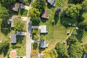 2124 Middlebury Rd, Freeport, IL 61032 - Photo 17