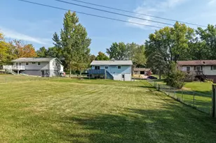 2124 Middlebury Rd, Freeport, IL 61032 - Photo 21