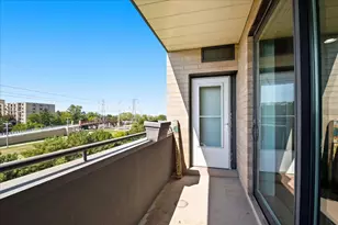 4545 W Touhy Ave, Lincolnwood, IL 60712 - Photo 13