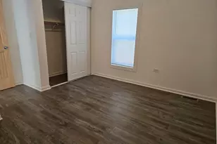 277 Gifford Pl, Elgin, IL 60120 - Photo 9