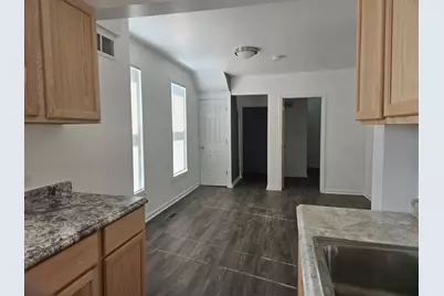 277 Gifford Place, Elgin, IL 60120 - Photo 5