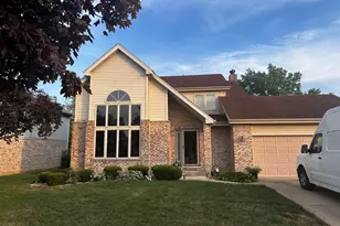 18623 Augusta Ln, Hazel Crest, IL 60429 - Photo 1