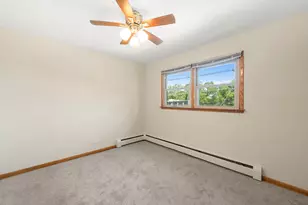 5400 W Dakin St, Chicago, IL 60641 - Photo 19