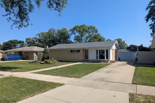 8927 Belleforte Ave, Morton Grove, IL 60053 - Photo 1