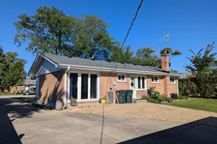 8927 Belleforte Ave, Morton Grove, IL 60053 - Photo 5