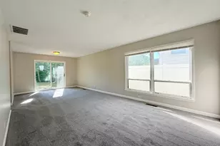 2711 Larkspur Ln, Hazel Crest, IL 60429 - Photo 5