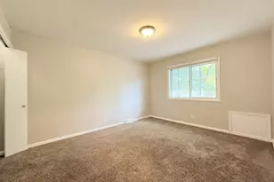 1122 W Iowa St, Glenwood, IL 60425 - Photo 11