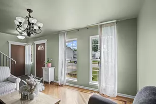 128 Sycamore Ave, Streamwood, IL 60107 - Photo 3