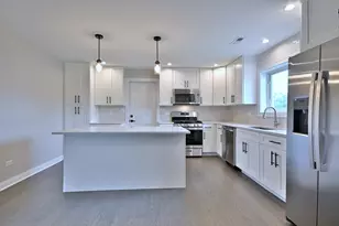 8218 Linder Ave, Burbank, IL 60459 - Photo 9