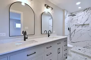 8218 Linder Ave, Burbank, IL 60459 - Photo 17