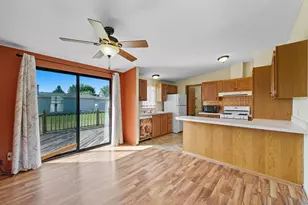 219 Meadowlark Ln, Sandwich, IL 60548 - Photo 5