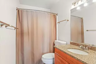 2306 Winchester Dr, Champaign, IL 61821 - Photo 13