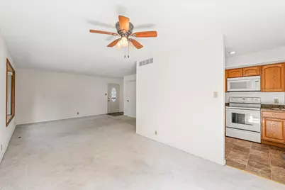 2306 Winchester Drive, Champaign, IL 61821 - Photo 9